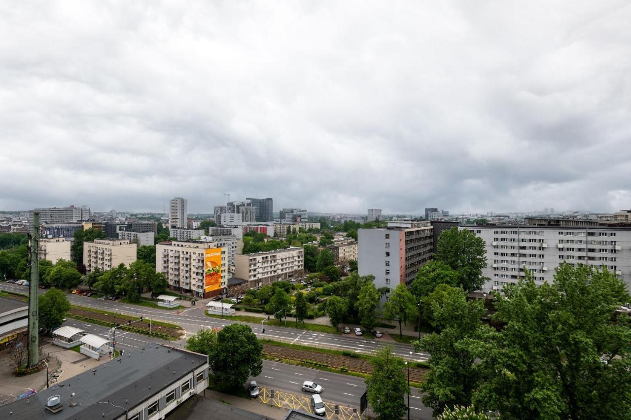 Kairos - Spodek - 100 M Od Spodka